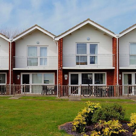 Corton Villas Lowestoft Exterior photo